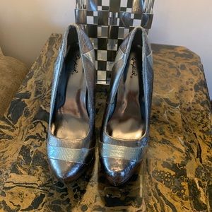 Classy unique silver stilettos